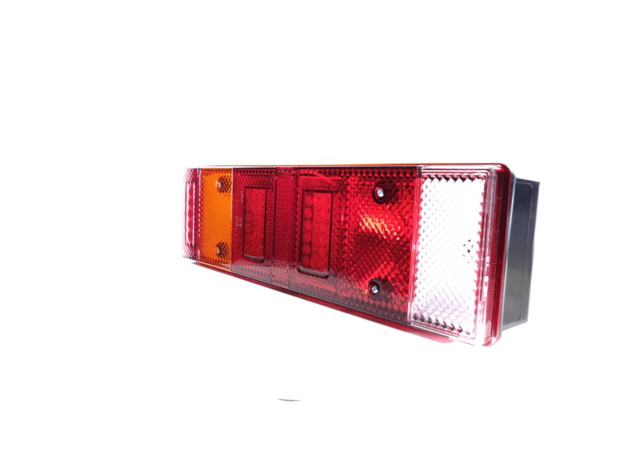 Rear 7-Chamber LED Tail Light with License Plate Illumination