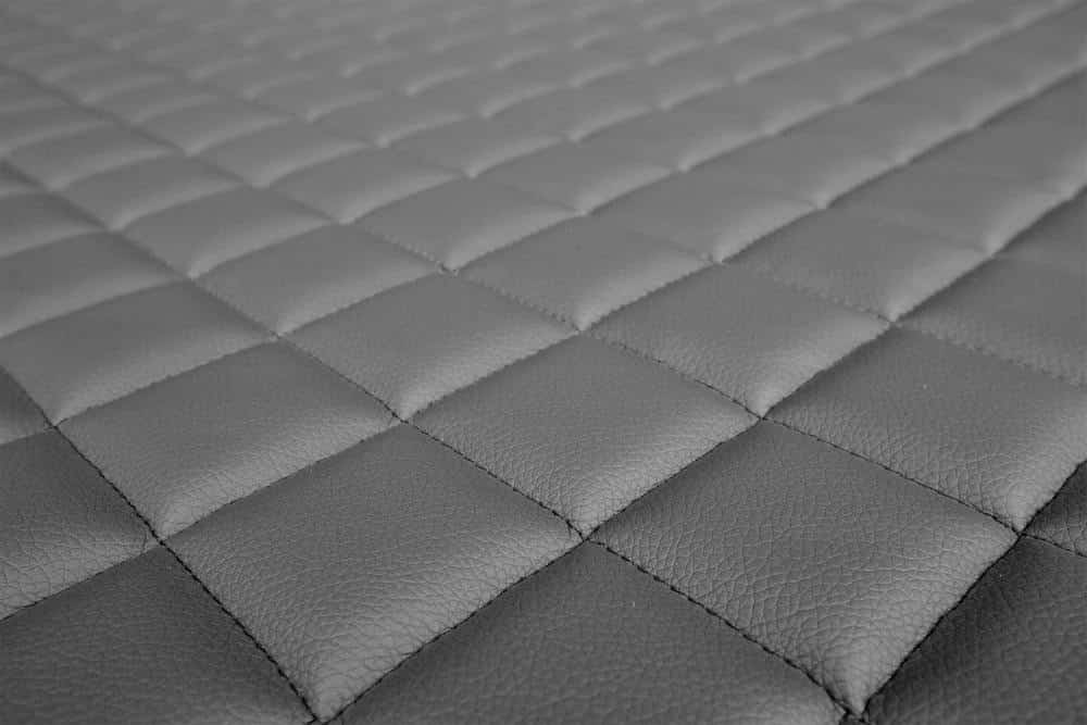 Quilted Faux Leather Floor Mat for Renault T with Engine Tunnel (From 2014)